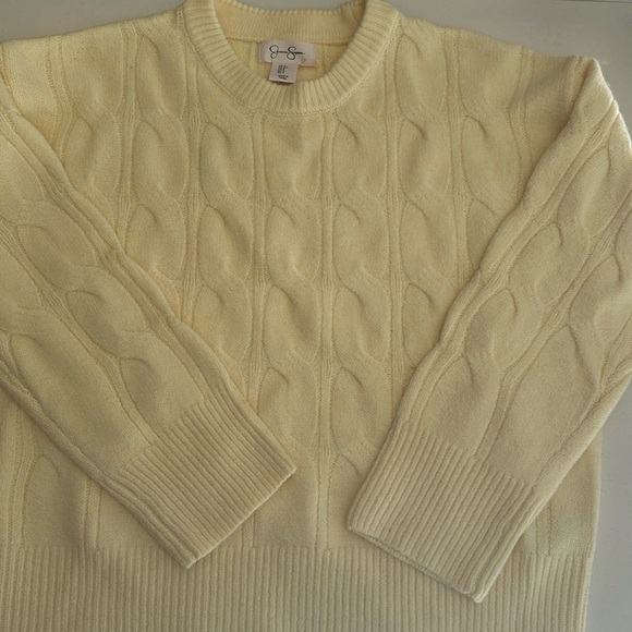 Jessica Simpson - Picture 1 of 4